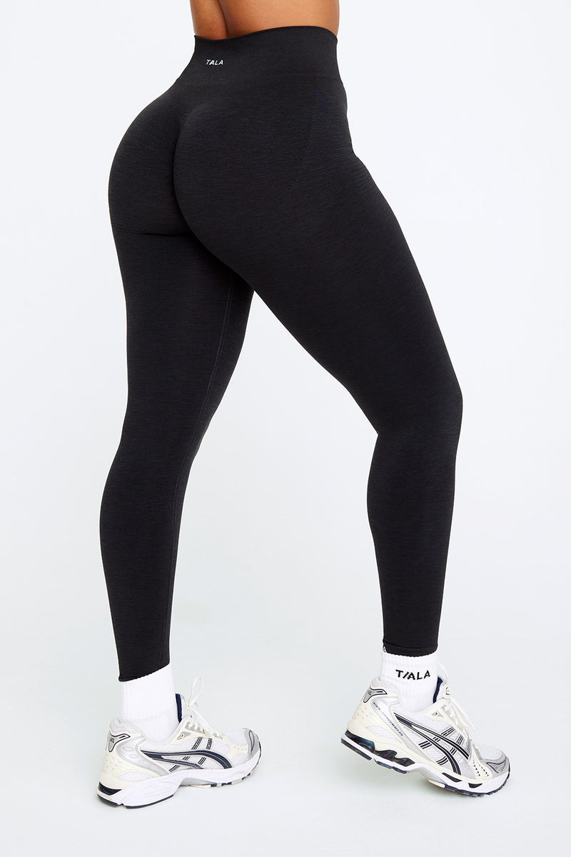Gymshark Flex Highwaisted Leggings in Light Grey Marl/Black, Women's  Fashion, Bottoms, Jeans & Leggings on Carousell