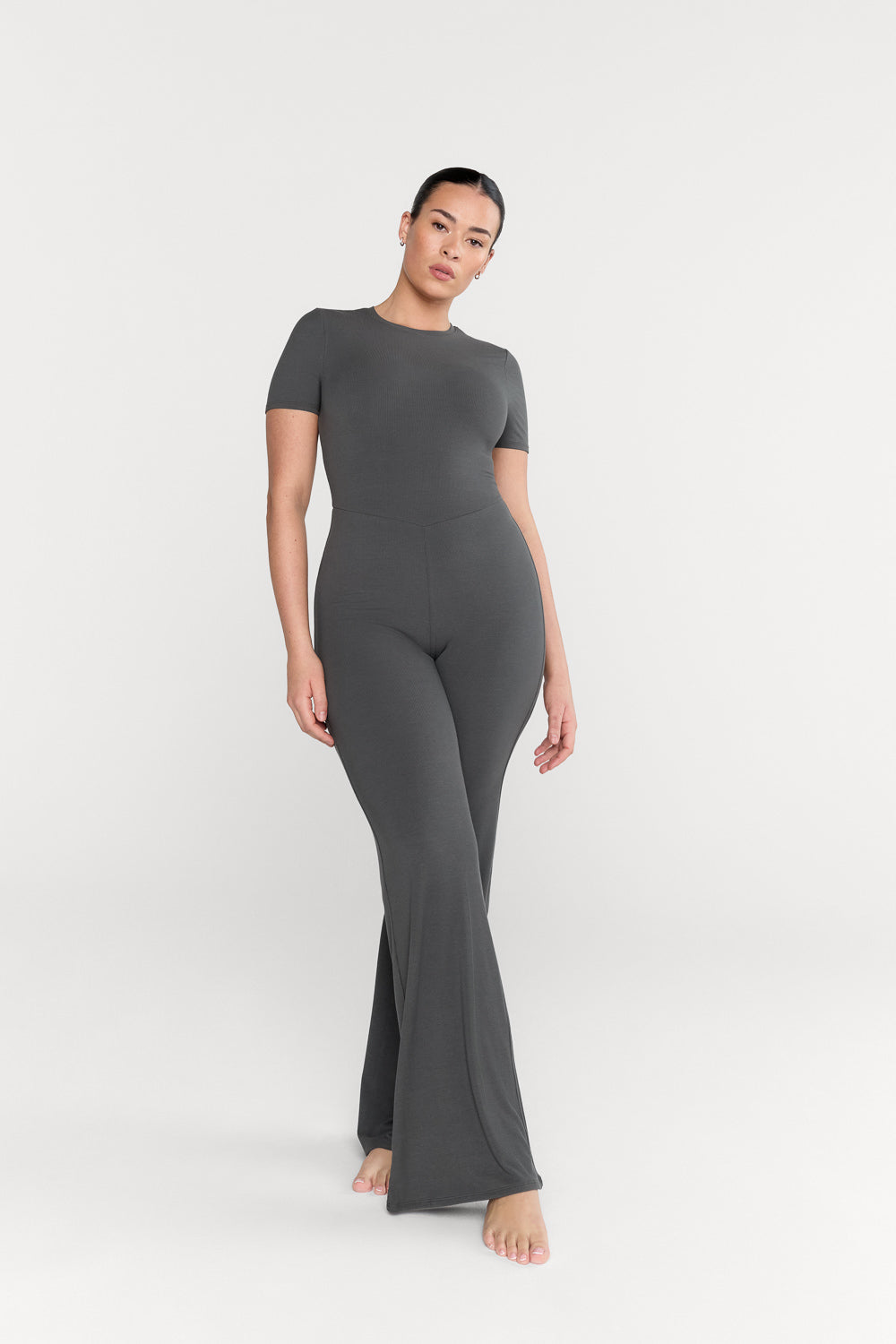 365 SCULPTING LOUNGE SHORT SLEEVE WIDE LEG JUMPSUIT - DARK OLIVE