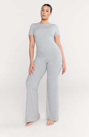 365 SCULPTING LOUNGE SHORT SLEEVE WIDE LEG JUMPSUIT - GREY MARL