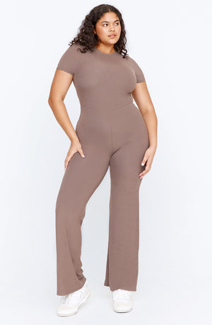 365 SCULPTING LOUNGE SHORT SLEEVE WIDE LEG JUMPSUIT - MOCHA