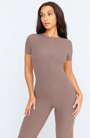 365 SCULPTING LOUNGE SHORT SLEEVE WIDE LEG JUMPSUIT - MOCHA