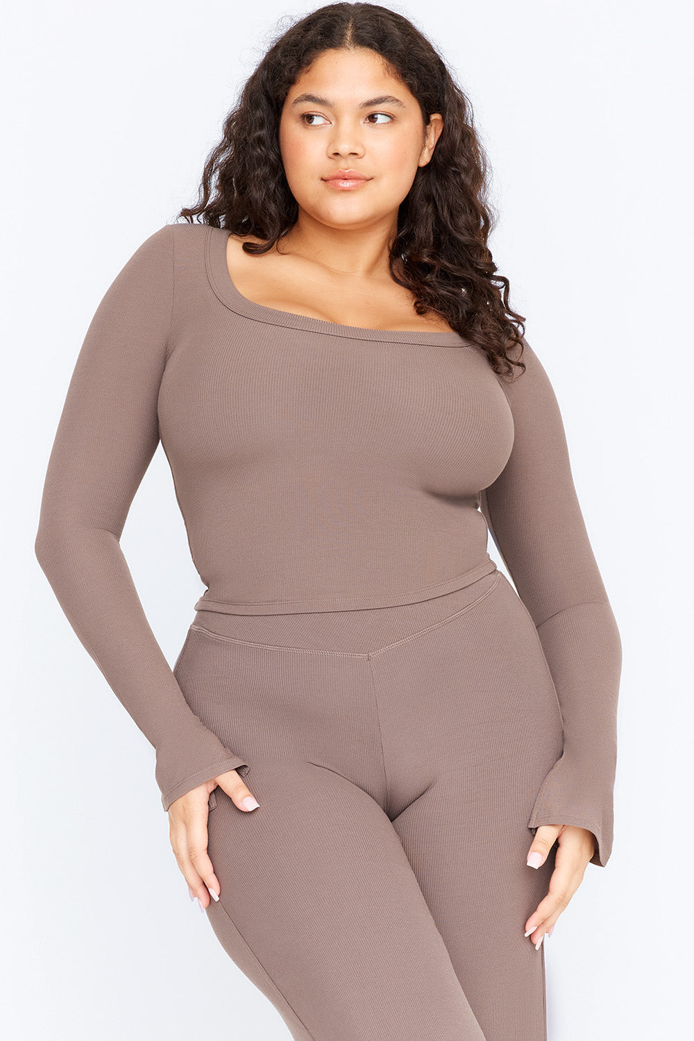 365 SCULPTING LOUNGE SPLIT LONG SLEEVE TOP - MOCHA