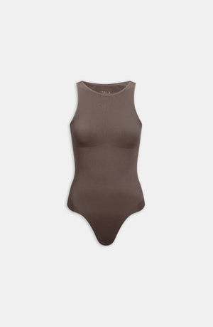 365 CONTOUR SLEEVELESS BOAT NECK BODYSUIT - MOCHA