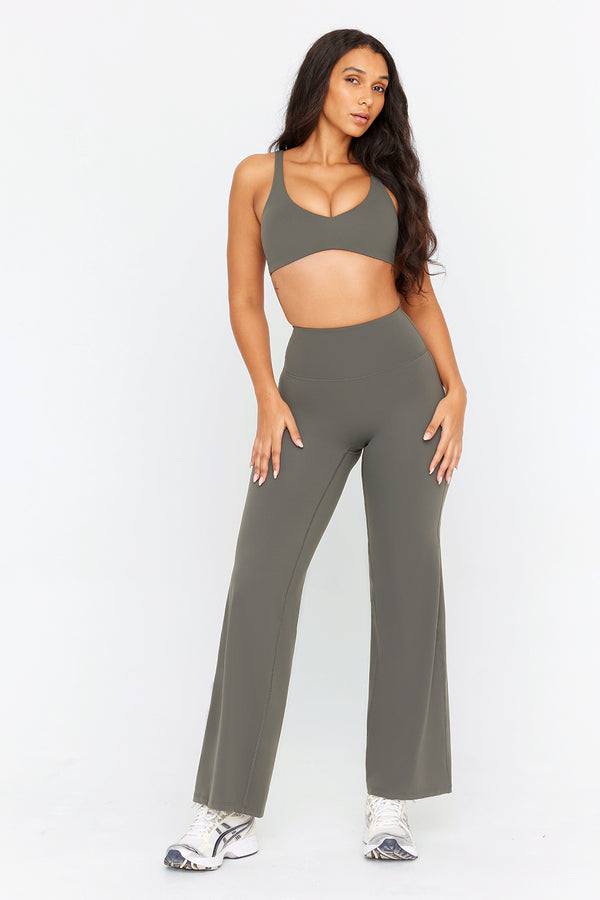 Tala Skinluxe High Waisted Flared Legging in Shadow Black Size Small NWT