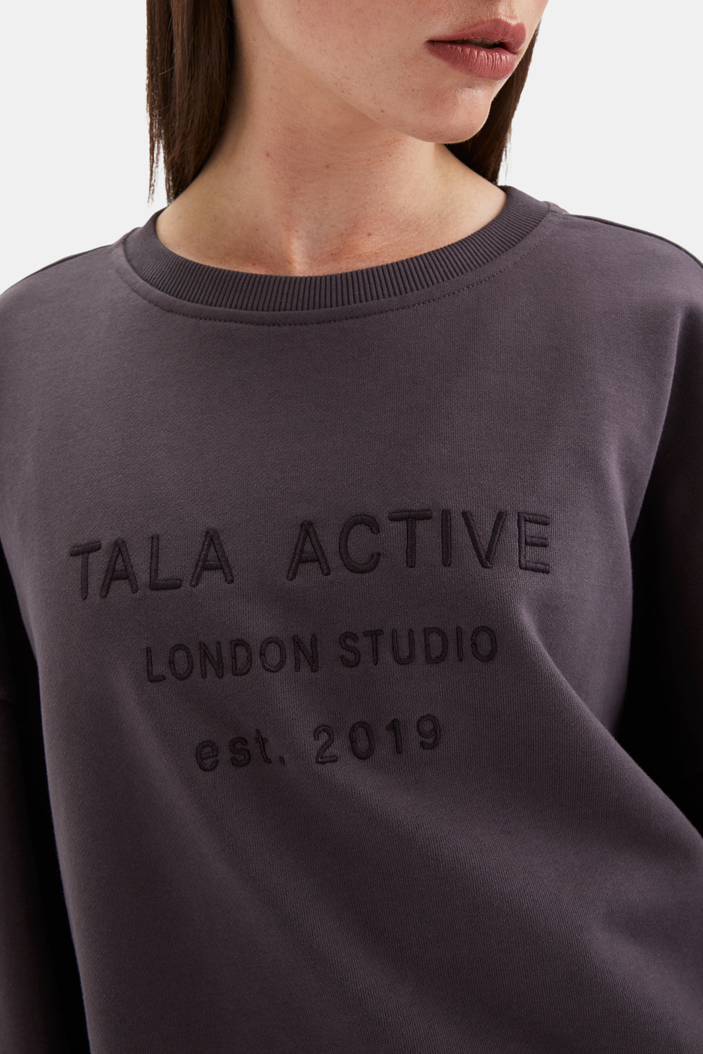 TALA STUDIO OVERSIZED FIT GIRLFRIEND SWEATSHIRT- COOL ESPRESSO