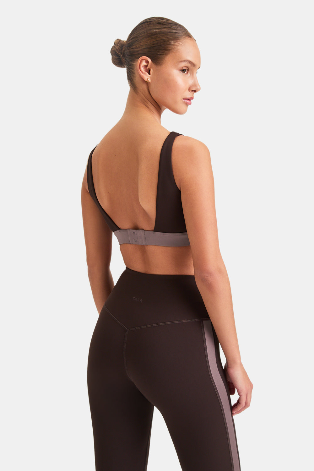 DAYFLEX OPEN BACK SQUARE NECK SPORTS BRA - AMERICANO AND MOCHA