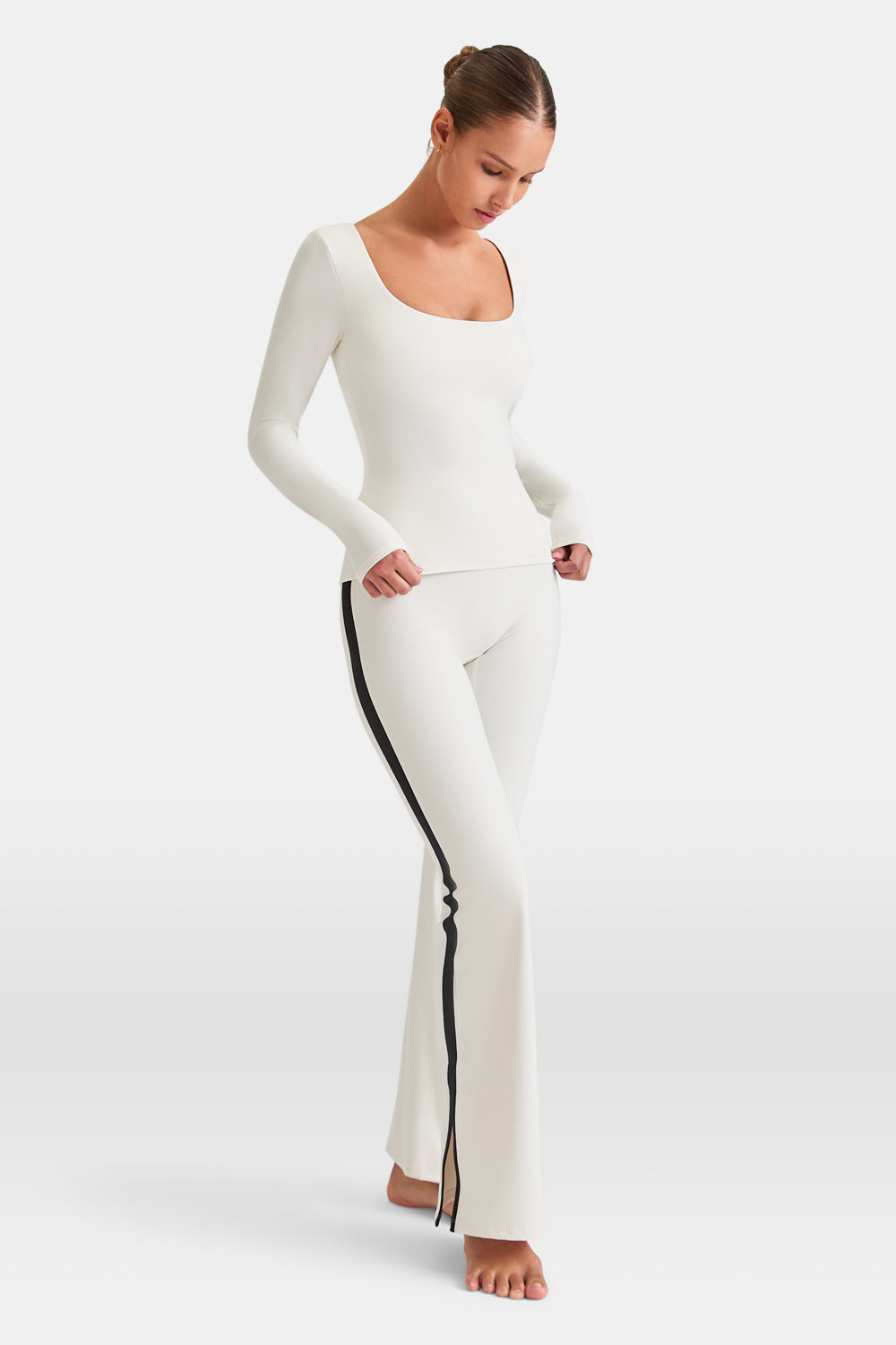 DAYFLEX BUILT-IN SUPPORT SCOOP NECK LONG SLEEVE TOP - IVORY