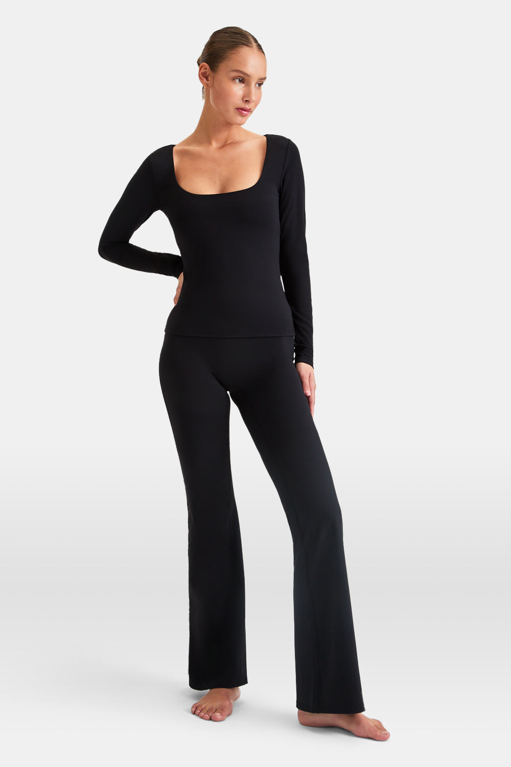 DAYFLEX BUILT-IN SUPPORT SCOOP NECK LONG SLEEVE TOP - SHADOW BLACK