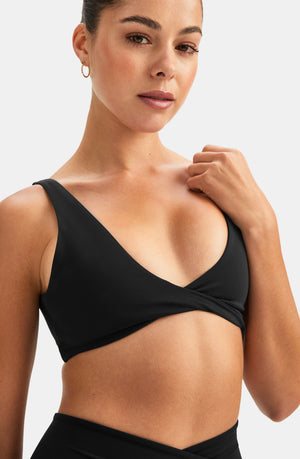 DAYFLEX TWIST FRONT SPORTS BRA - SHADOW BLACK