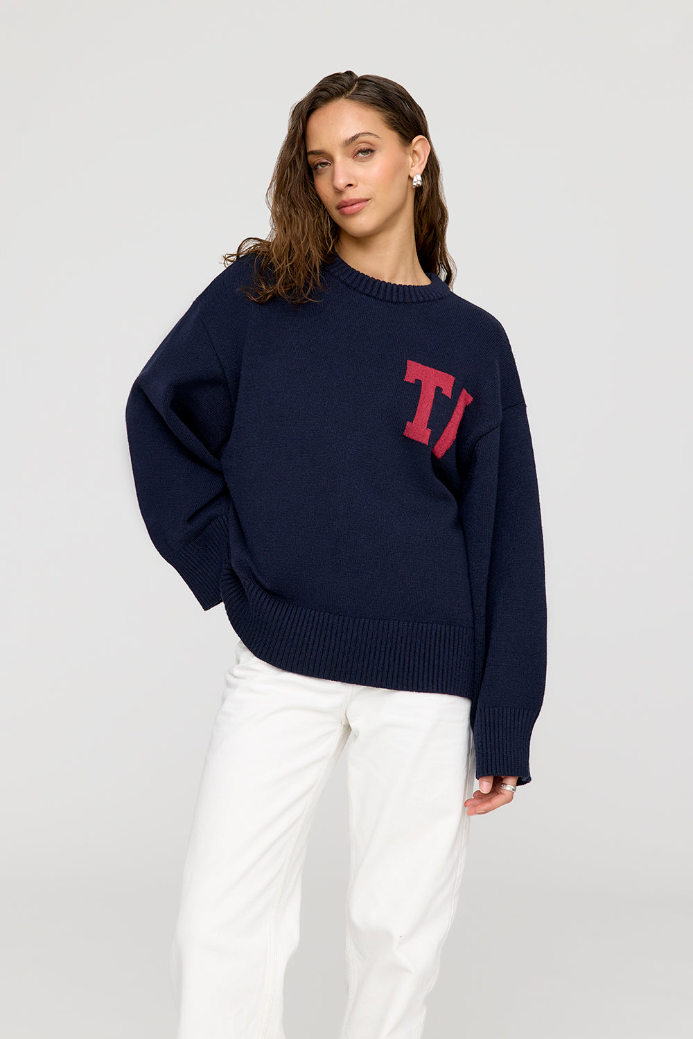 T LOGO KNIT SWEATER - NAVY AND RED