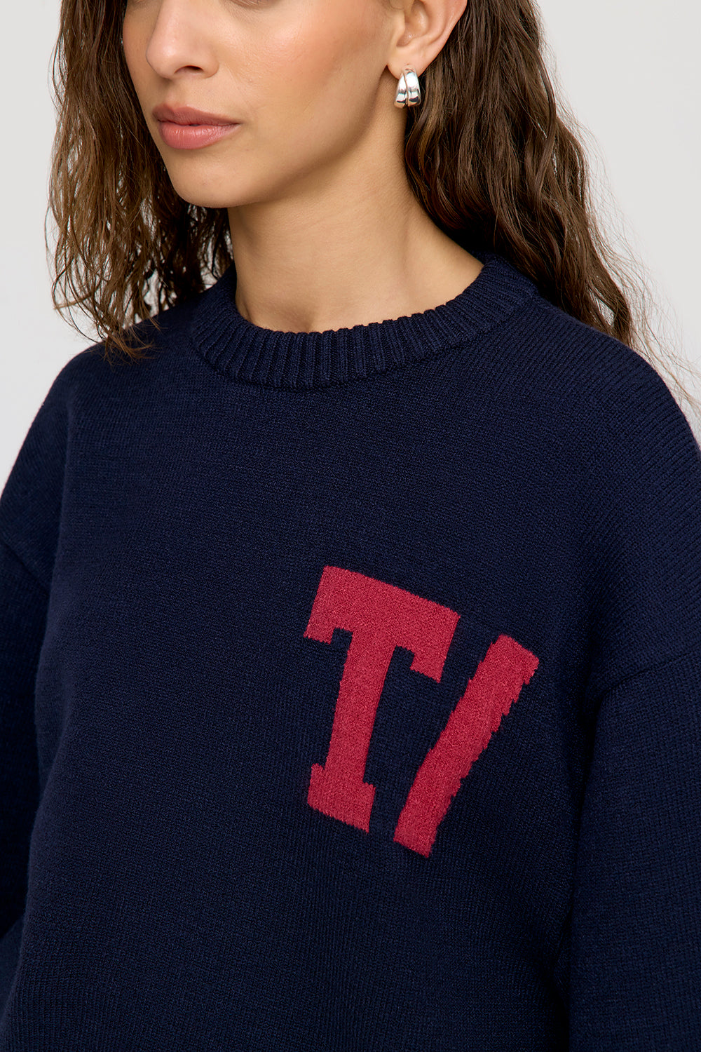 T LOGO KNIT SWEATER - NAVY AND RED