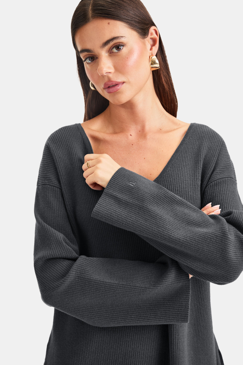 LOOSE FIT RIBBED KNIT V NECK SWEATER - CHARCOAL