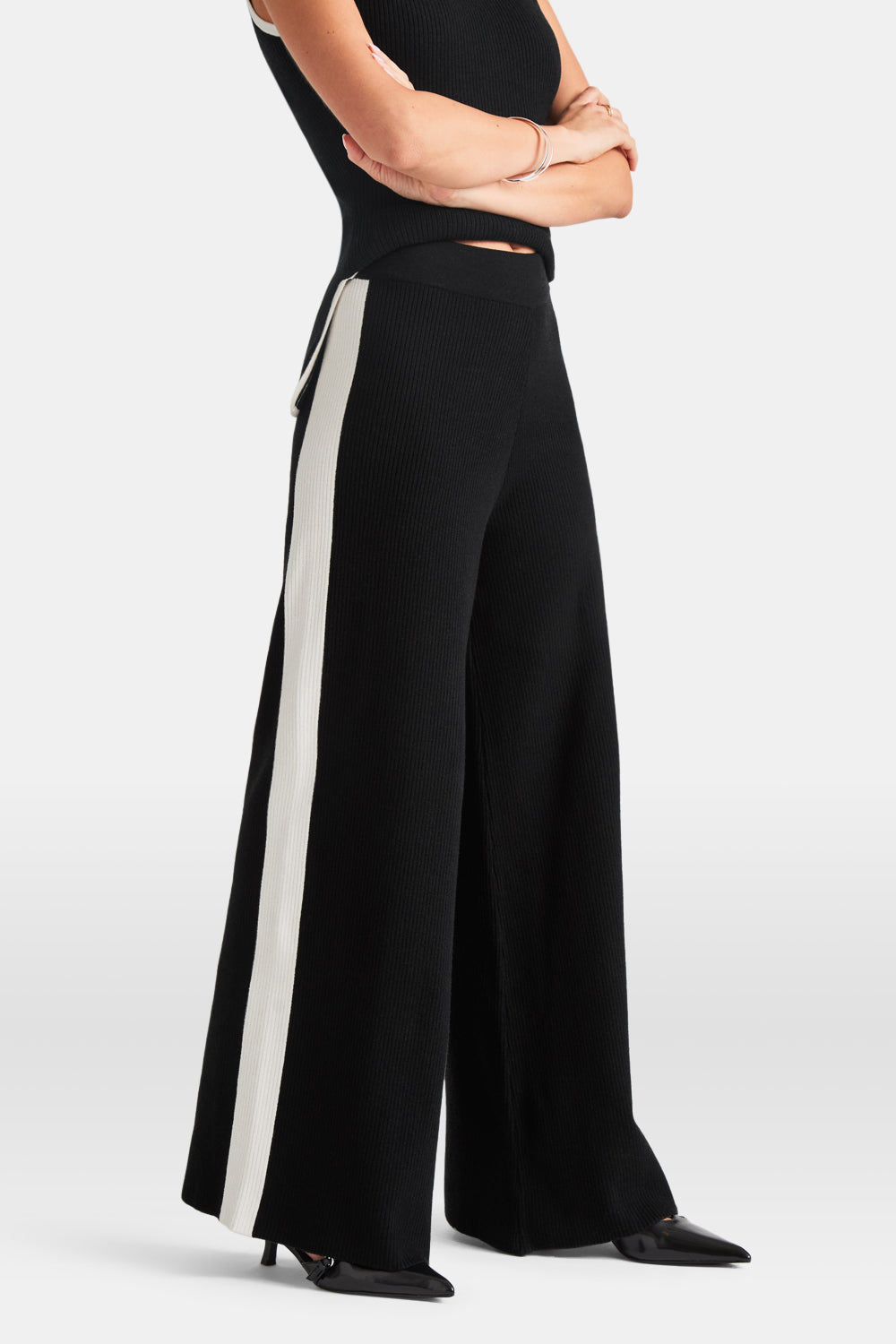 WIDE LEG CONTRAST RIBBED KNIT TROUSERS - BLACK AND BUTTERMILK