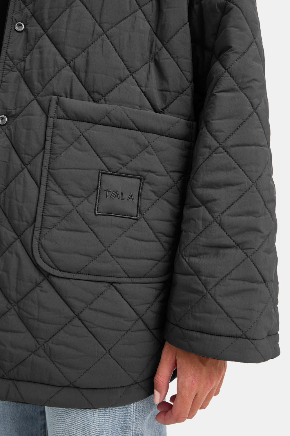 QUILTED REVERSIBLE BARN JACKET - BLACK