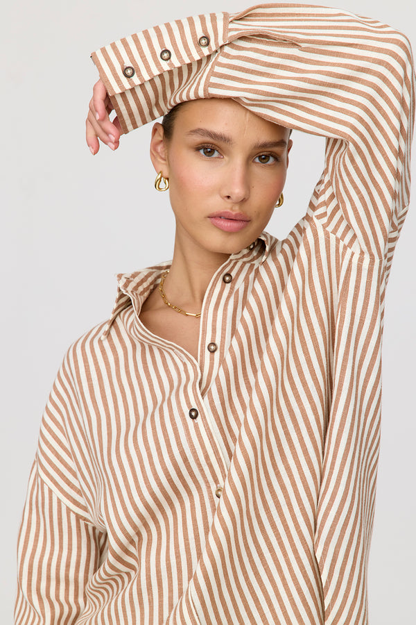 THE ESSENTIAL LINEN SHIRT - TAUPE STRIPE