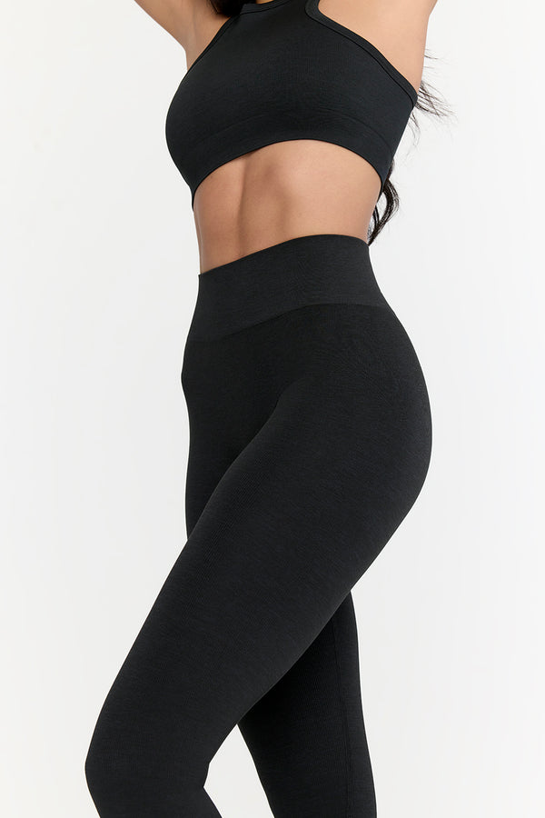 The Narla LEATHER look leggings in Black – The Gym Wear Boutique