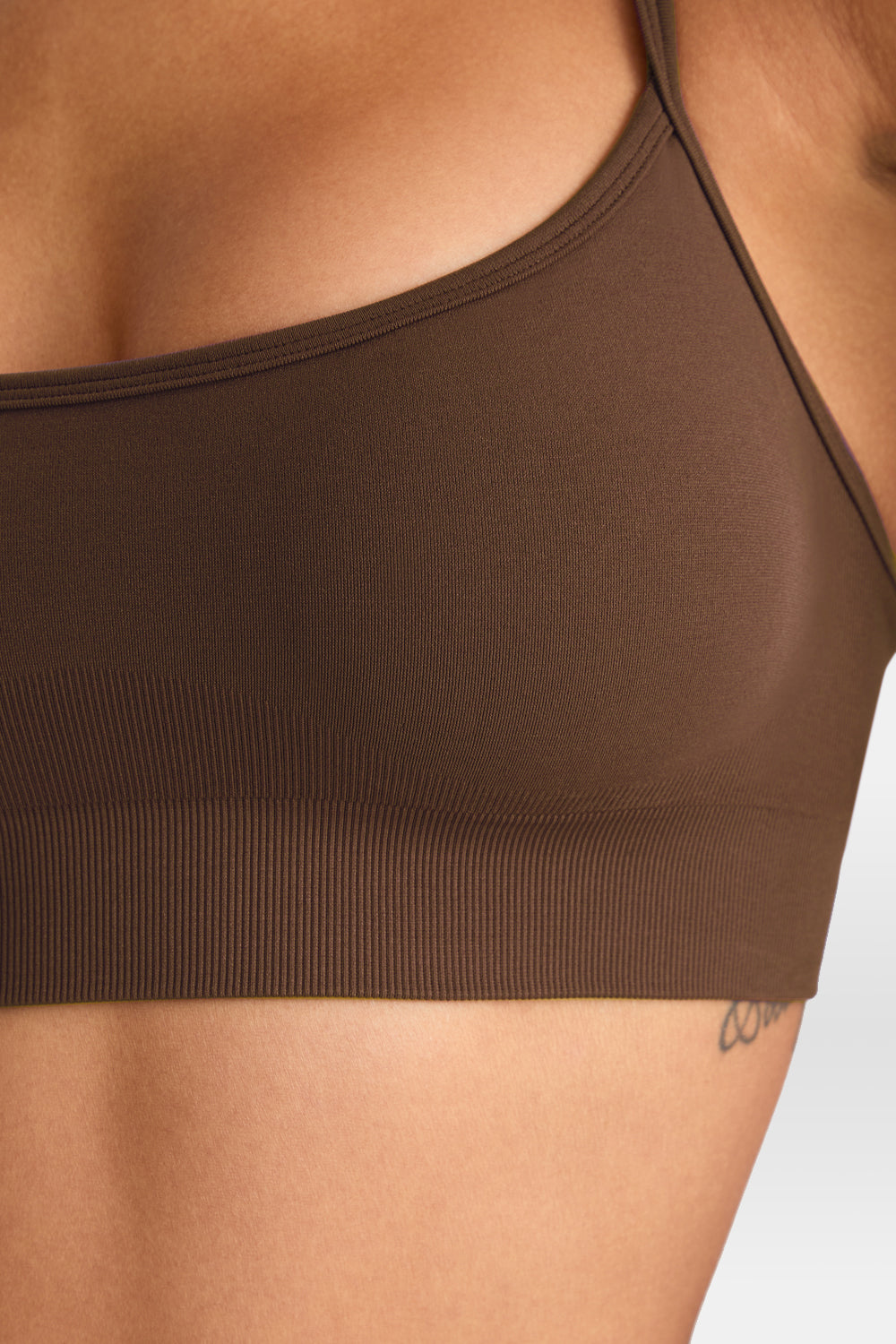 SCULPT SEAMLESS BANDEAU SPORTS BRA - COFFEE MARL