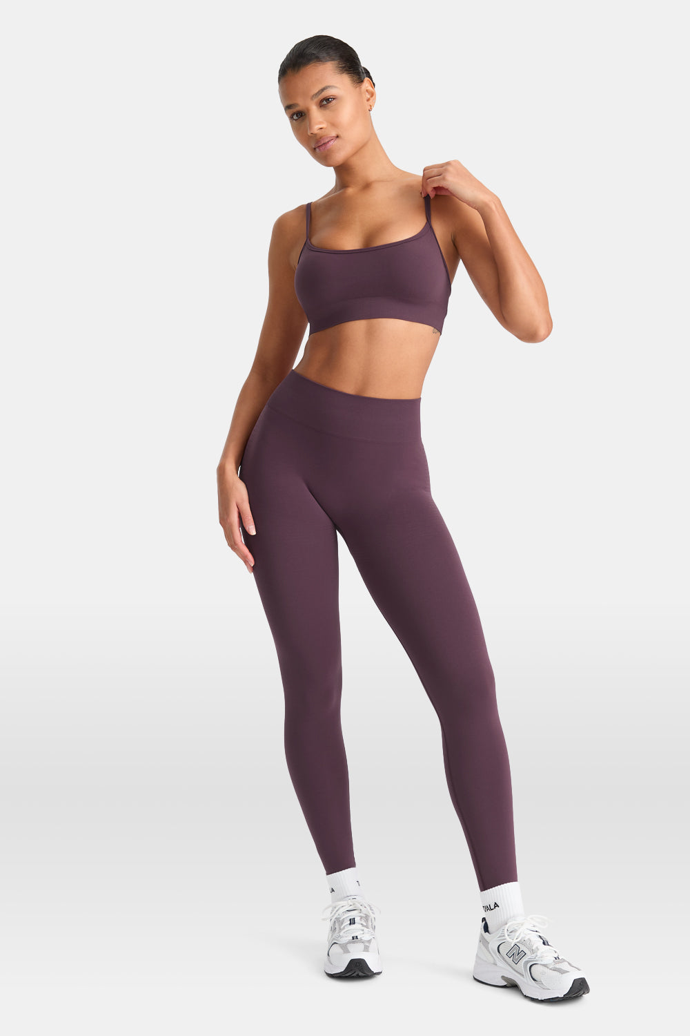 SCULPT SEAMLESS BANDEAU SPORTS BRA - PLUM MARL