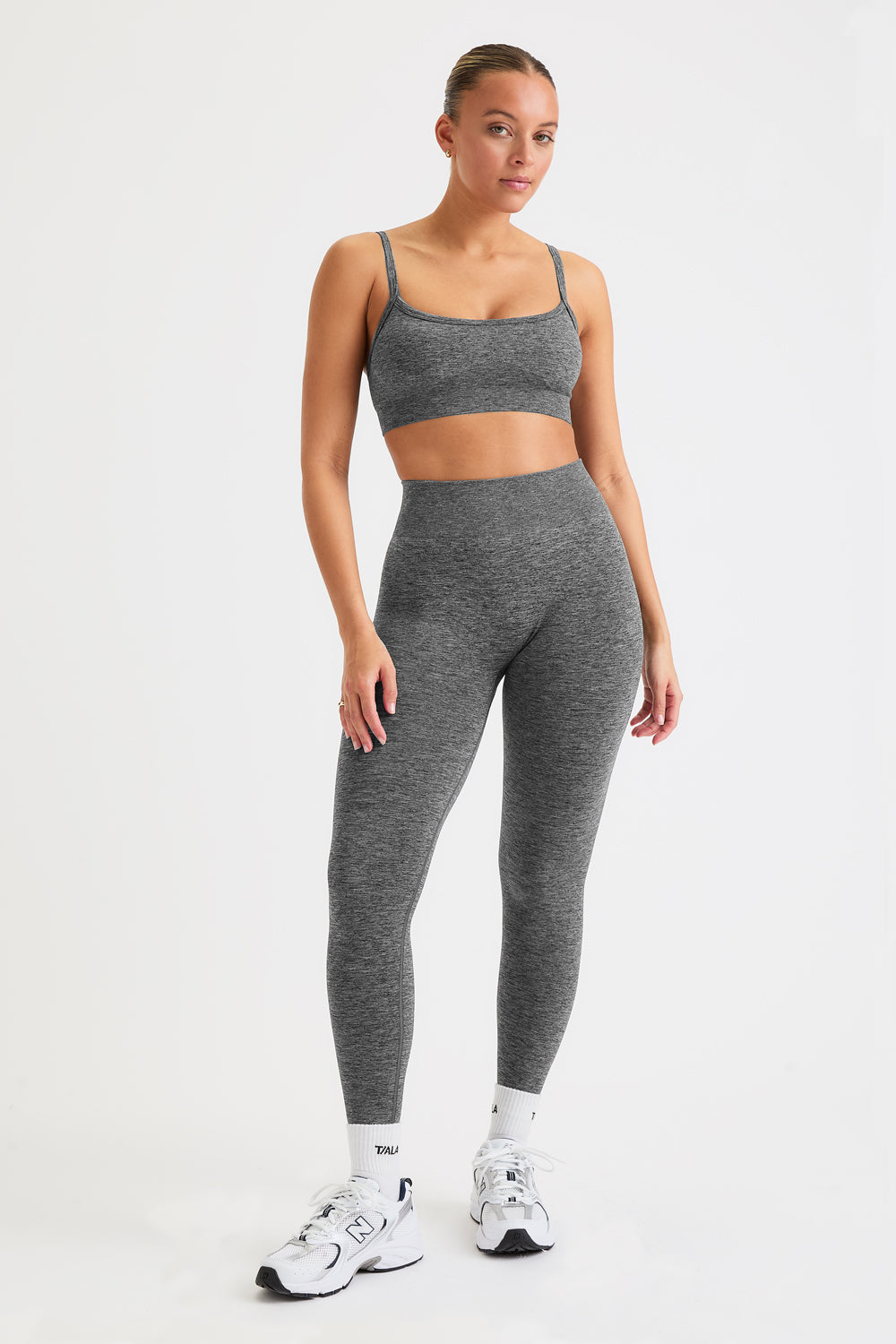 SCULPT SEAMLESS BANDEAU SPORTS BRA - CHARCOAL MARL