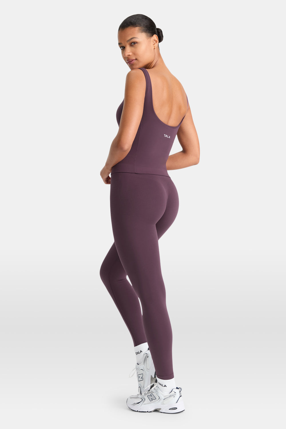 SCULPT SEAMLESS BUILT-IN BRA VEST - PLUM MARL