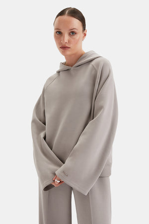 SOFTSMART FLARED SLEEVE HOODIE - PEBBLE