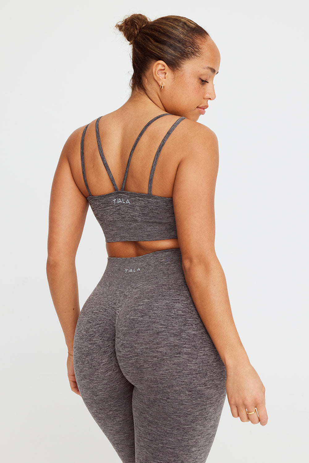 SCULPT SEAMLESS STRAPPY SPORTS BRA - CHARCOAL MARL