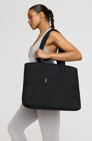 THE ESSENTIAL PADDED TOTE BAG - BLACK