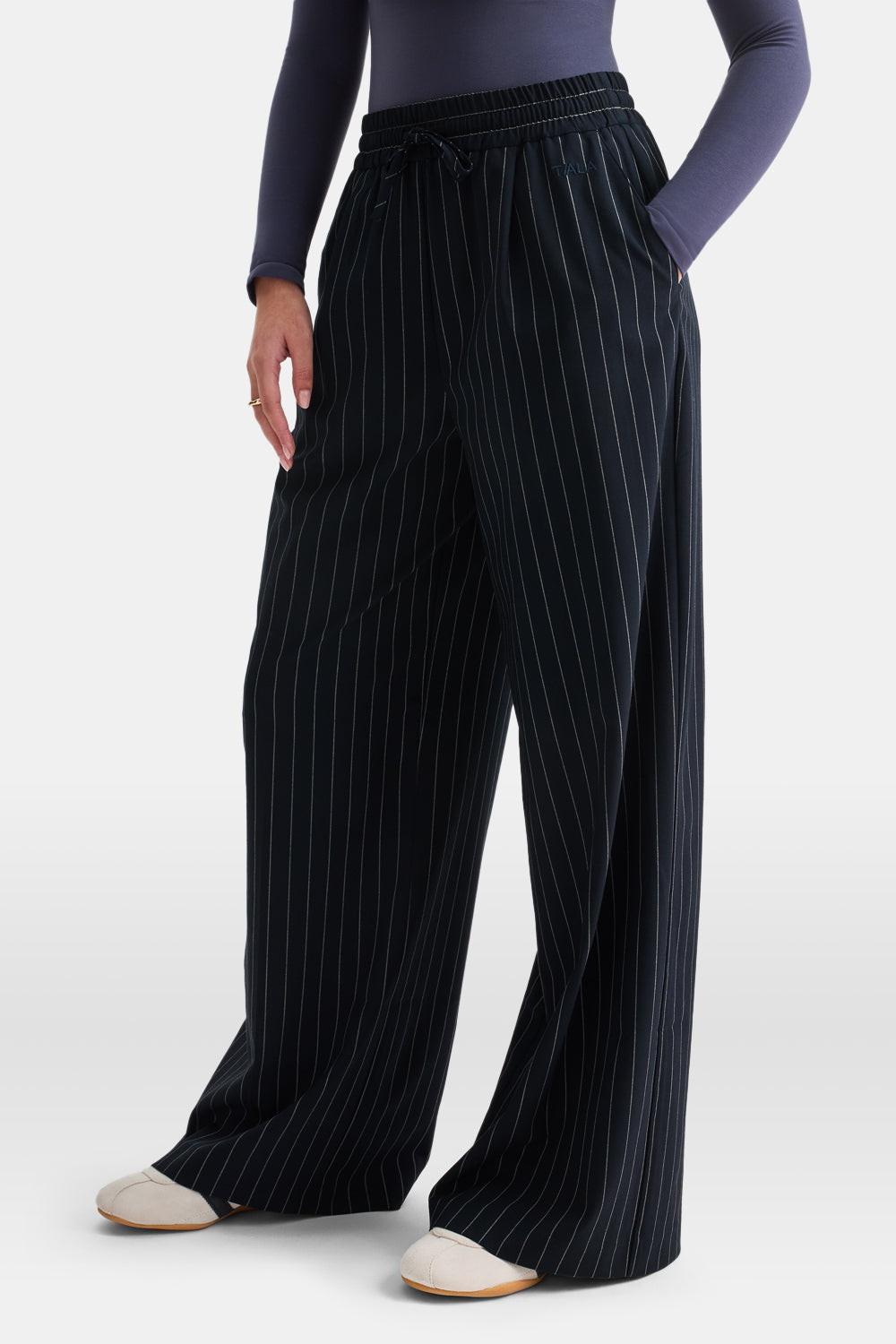 EVERYDAY TAILORING DRAWSTRING WIDE LEG TROUSERS - NAVY STRIPE