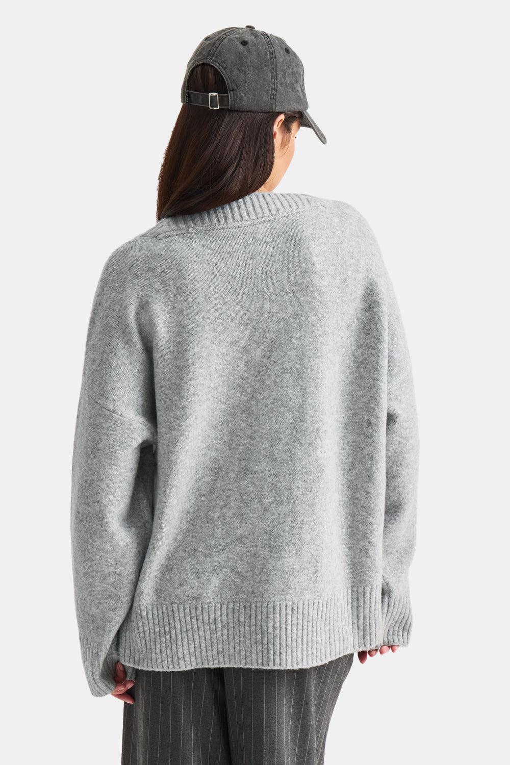 V NECK JUMPER - GREY MARL