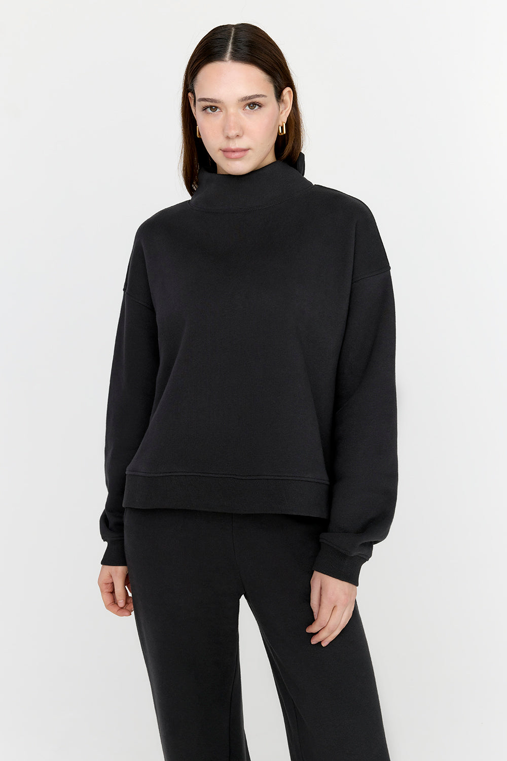 EVERYDAY LOOSE HEM MOCK NECK SWEATSHIRT - BLACK