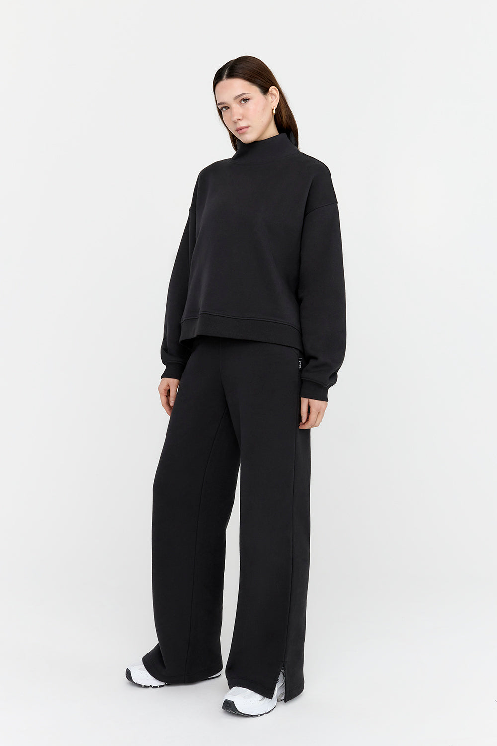 EVERYDAY LOOSE HEM MOCK NECK SWEATSHIRT - BLACK