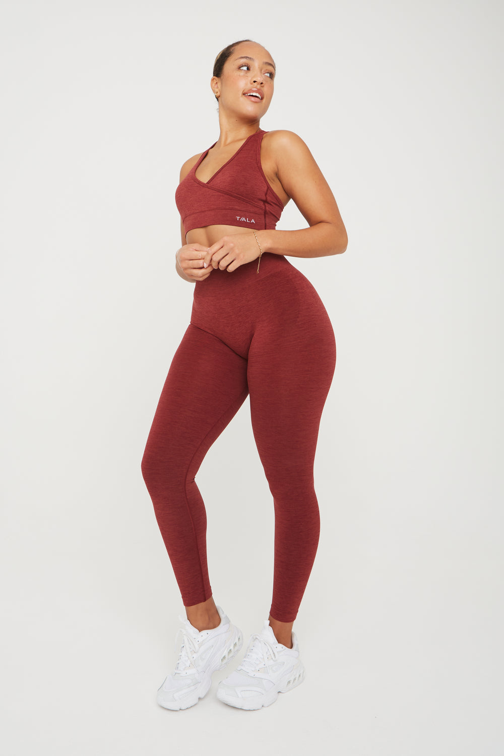 SCULPT SEAMLESS WRAP SPORTS BRA - OXBLOOD RED MARL