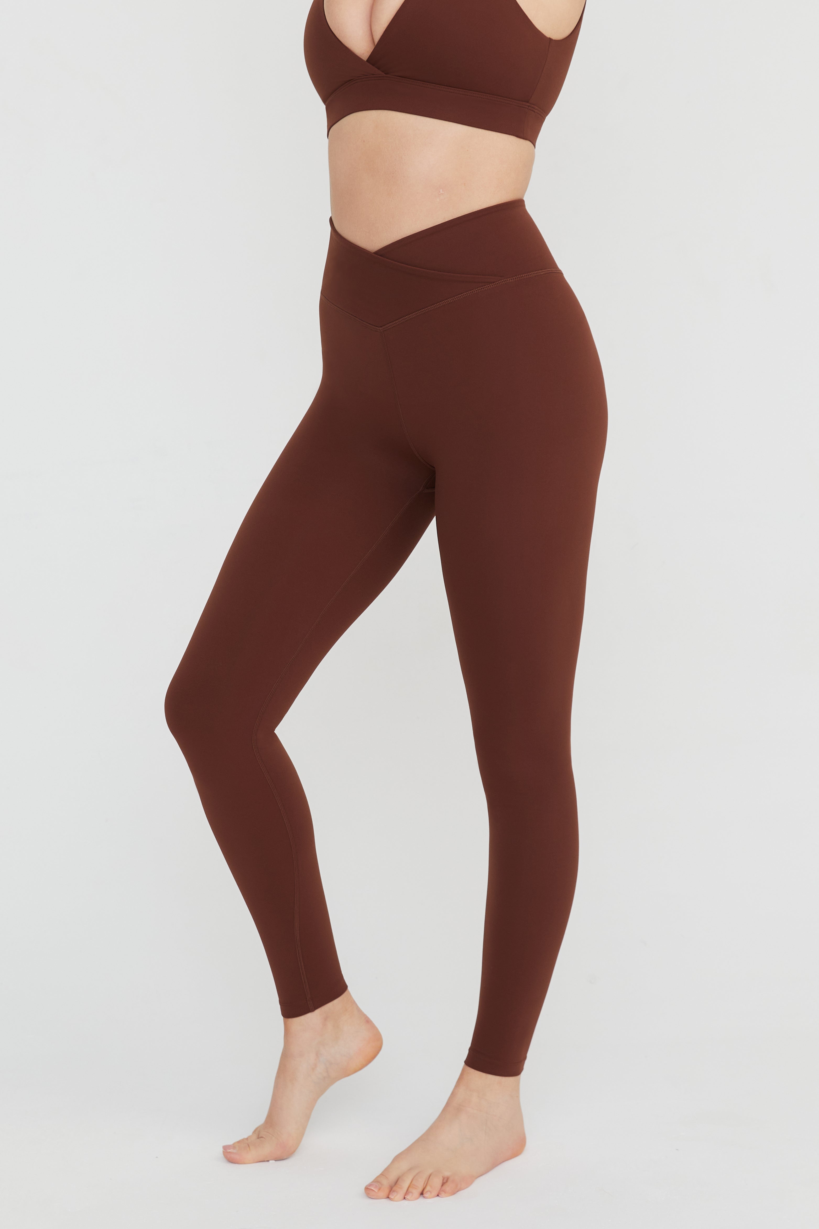 Explore Recycled Polyester High-Waisted Side Pocket Legging 25