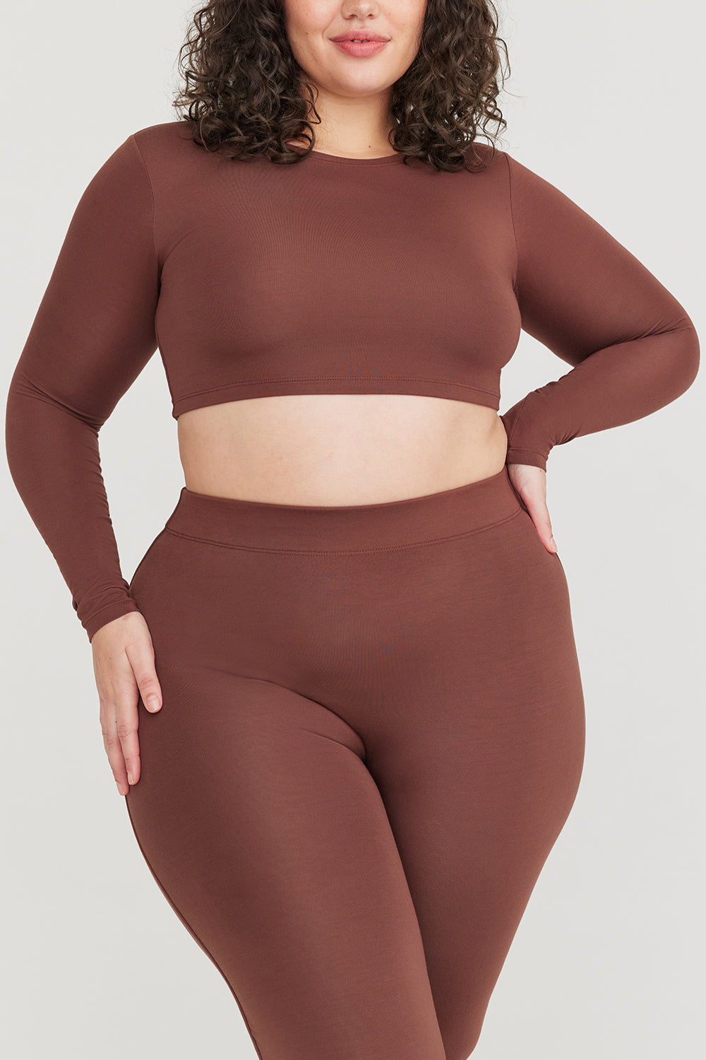 365 LONG SLEEVE CROP TOP - CHOCOLATE