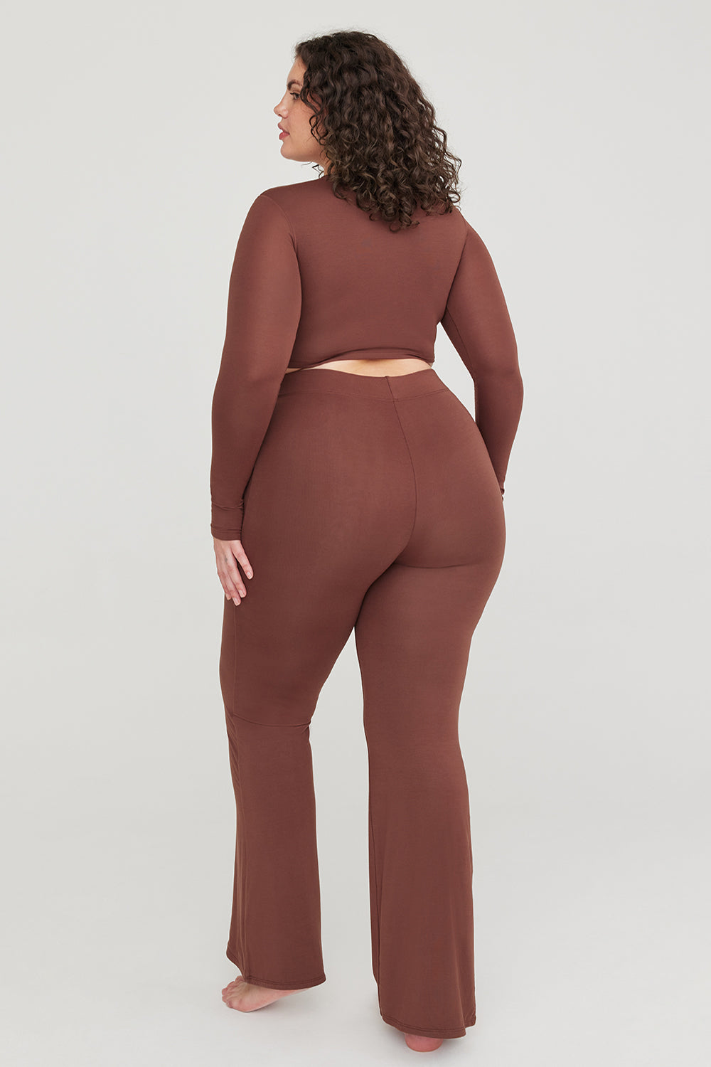 365 LONG SLEEVE CROP TOP - CHOCOLATE