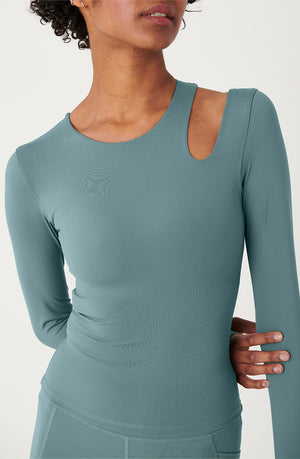 SKINLUXE CUT OUT SHOULDER LONG SLEEVE TOP - LEAF GREEN