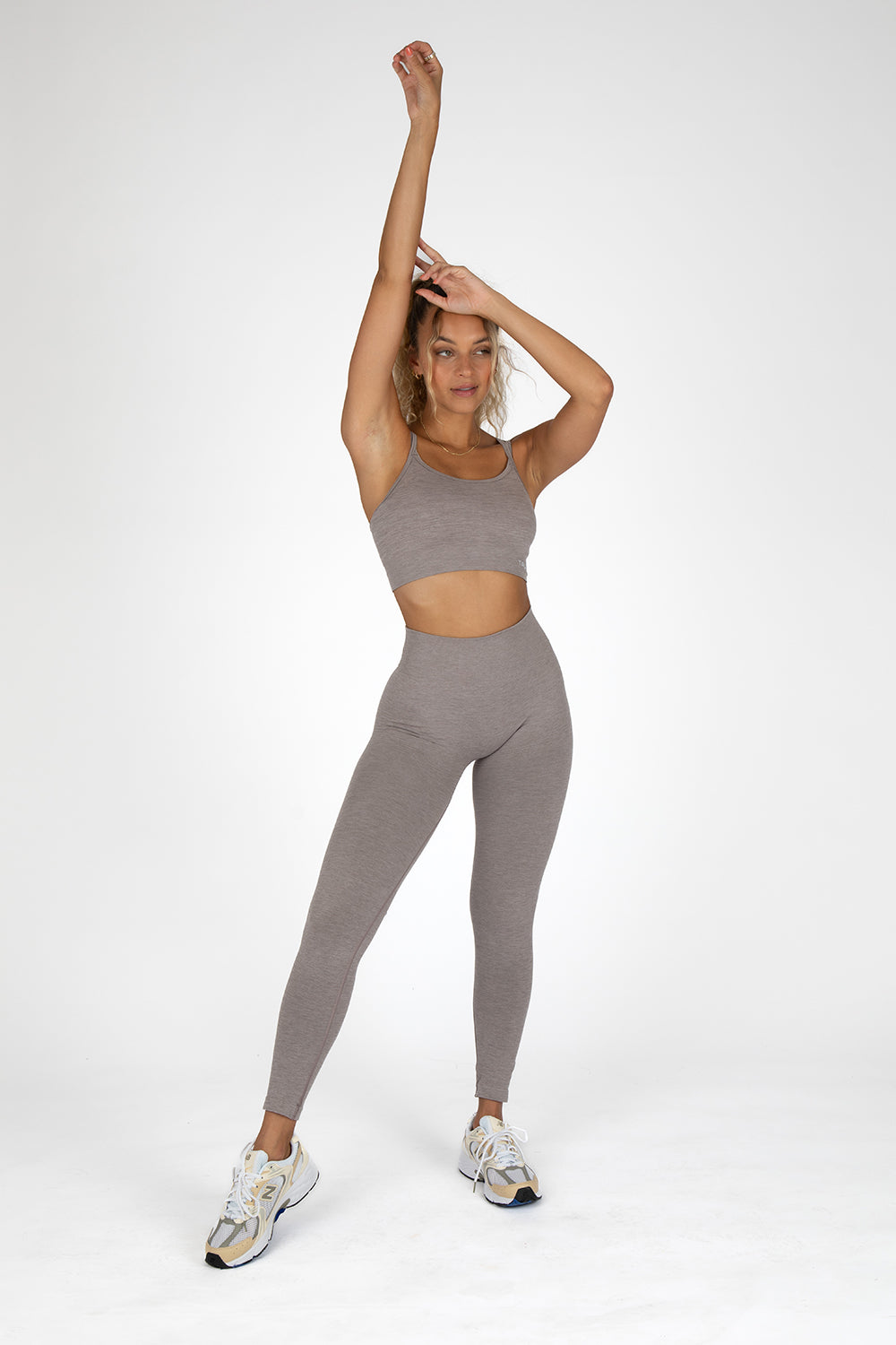 Contour Seamless Scrunch Leggings in Charcoal grey – SISUFIT